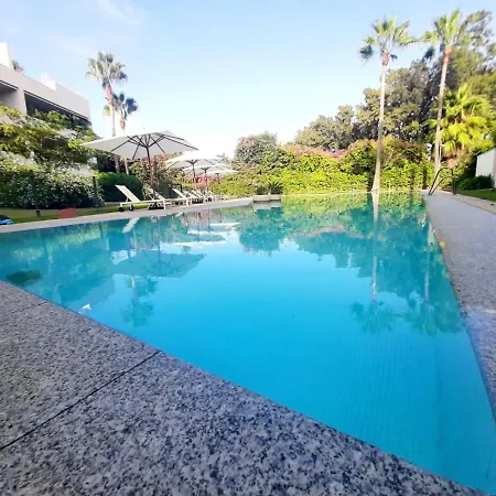 Apartment Live In *